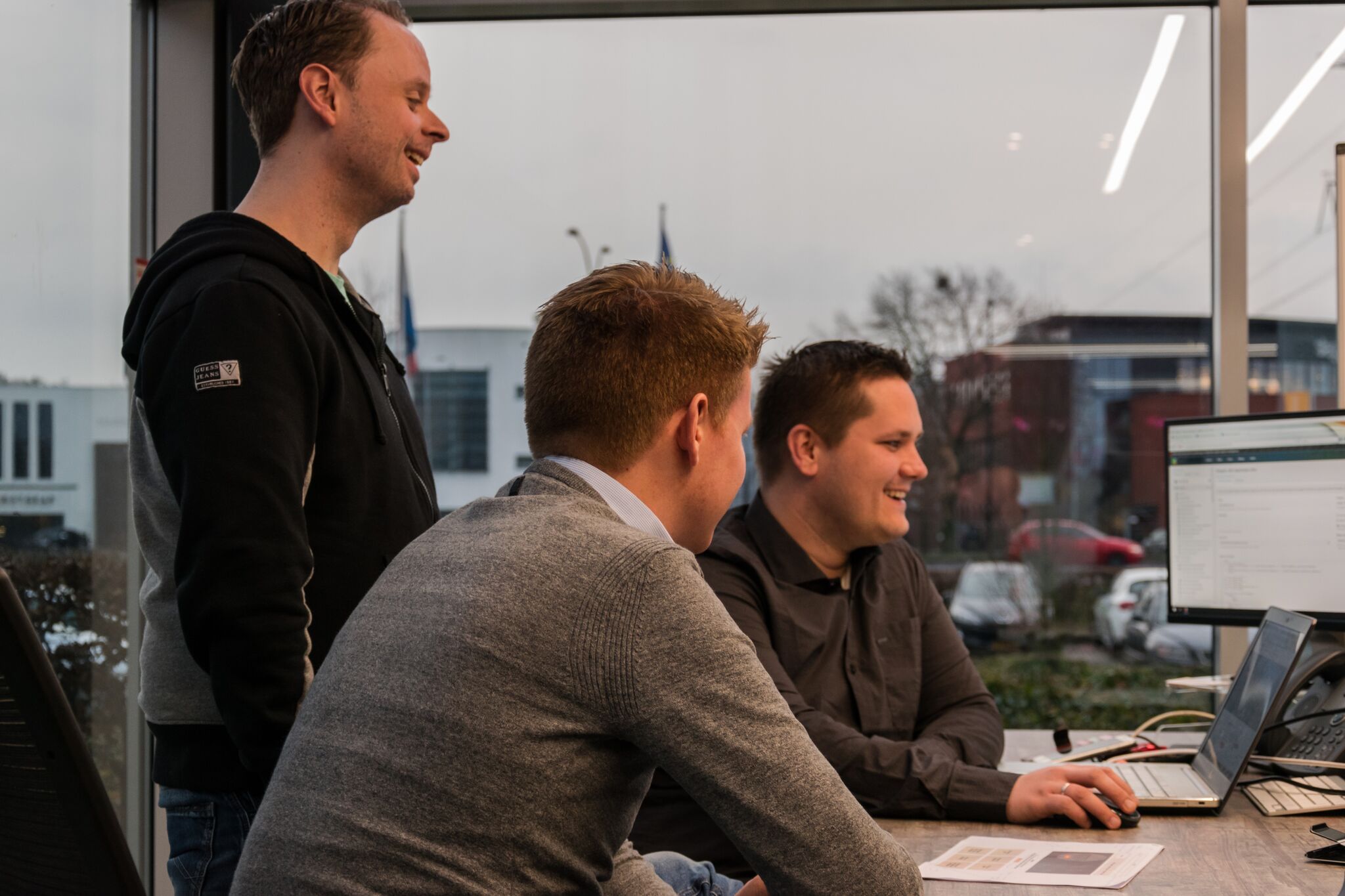 Met developers de taken doornemen om een app nog beter te maken